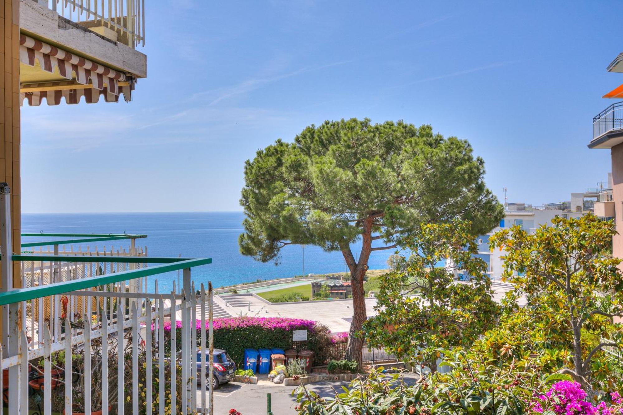 Casa Emma With Sea Glimpse - Happy Rentals Sanremo Dış mekan fotoğraf
